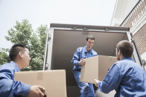 Compact removals service supporting a Tottenhamhale relocation
